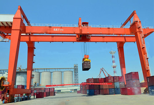 Rail mounted container gantry crane