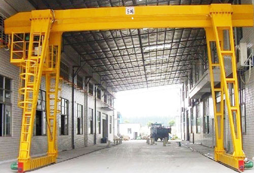 Indoor gantry crane